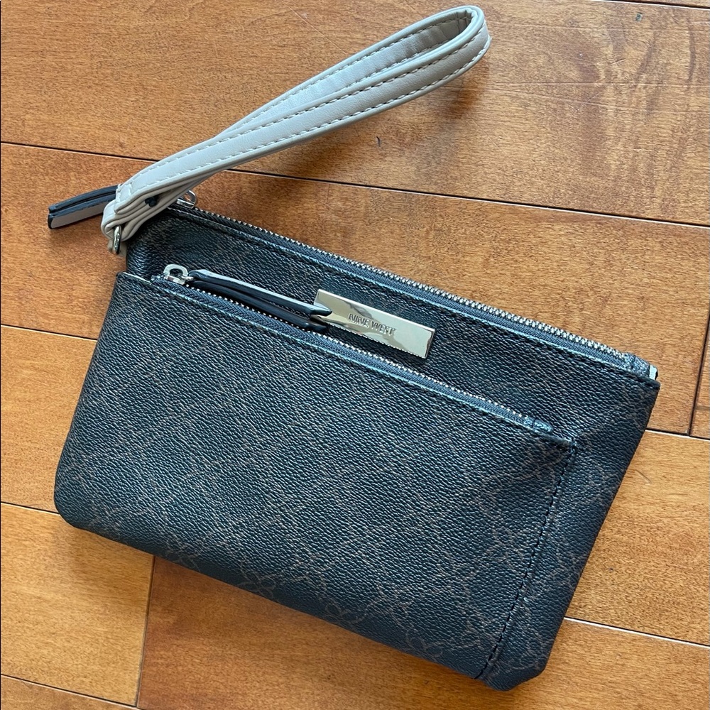 Nine West Wristlet
